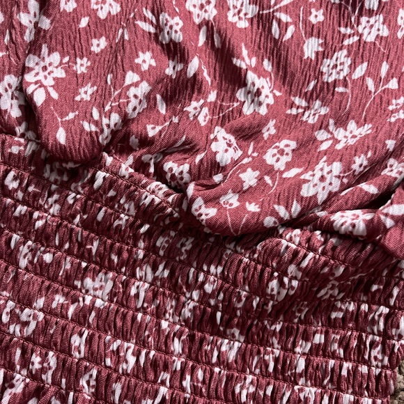 size M rue 21 crop top! - Picture 2 of 3